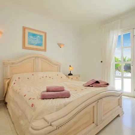 Casa Charlotte Villa *